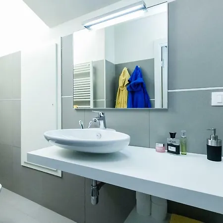 Cowbells Penthouse Apartment Bologna